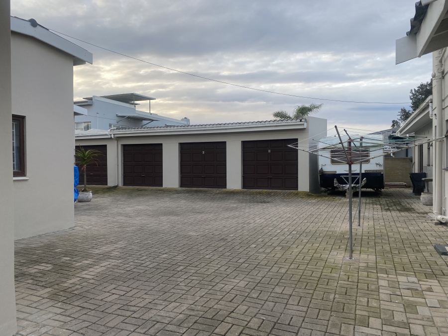 9 Bedroom Property for Sale in Hartenbos Central Western Cape